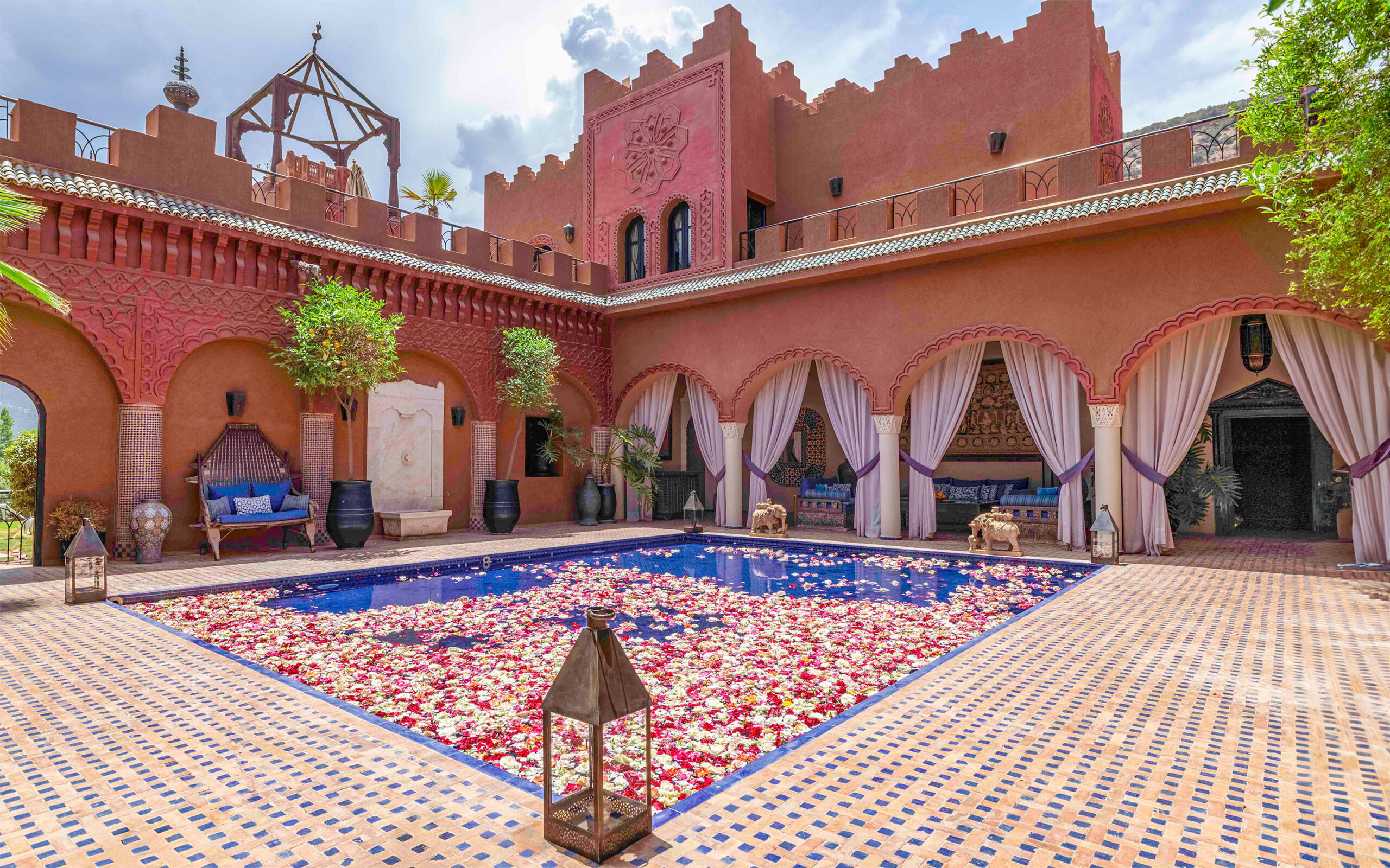 Marokko Atlas Kasbah Tamadot Dekorativ Pool
