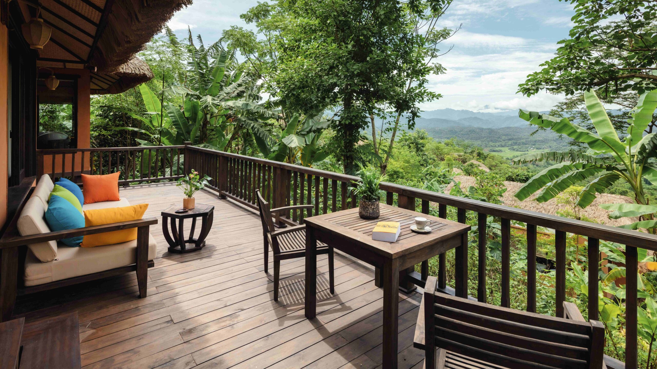 Vietnam Mai Chau Avana Retreat Grand Mountain Suite Balkon