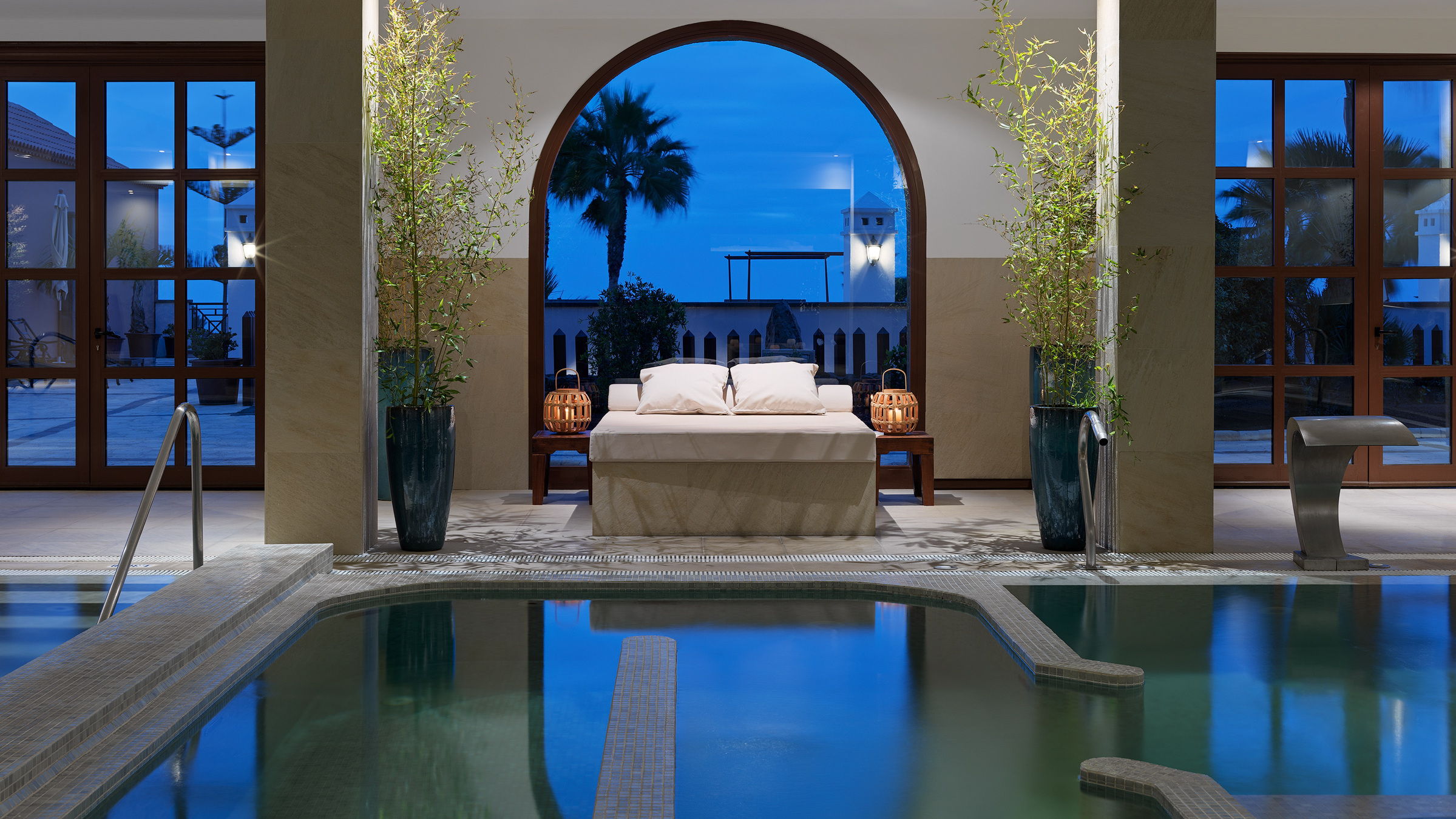Spanien Tenerife Hacienda del Conde Yhi Spa termiske bade i aftenlys