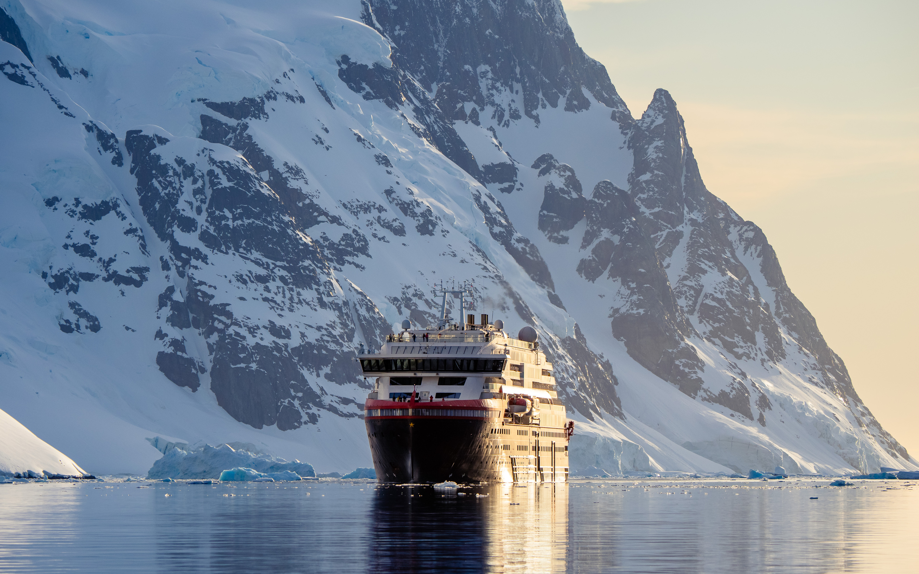 MS Roald Amundsen