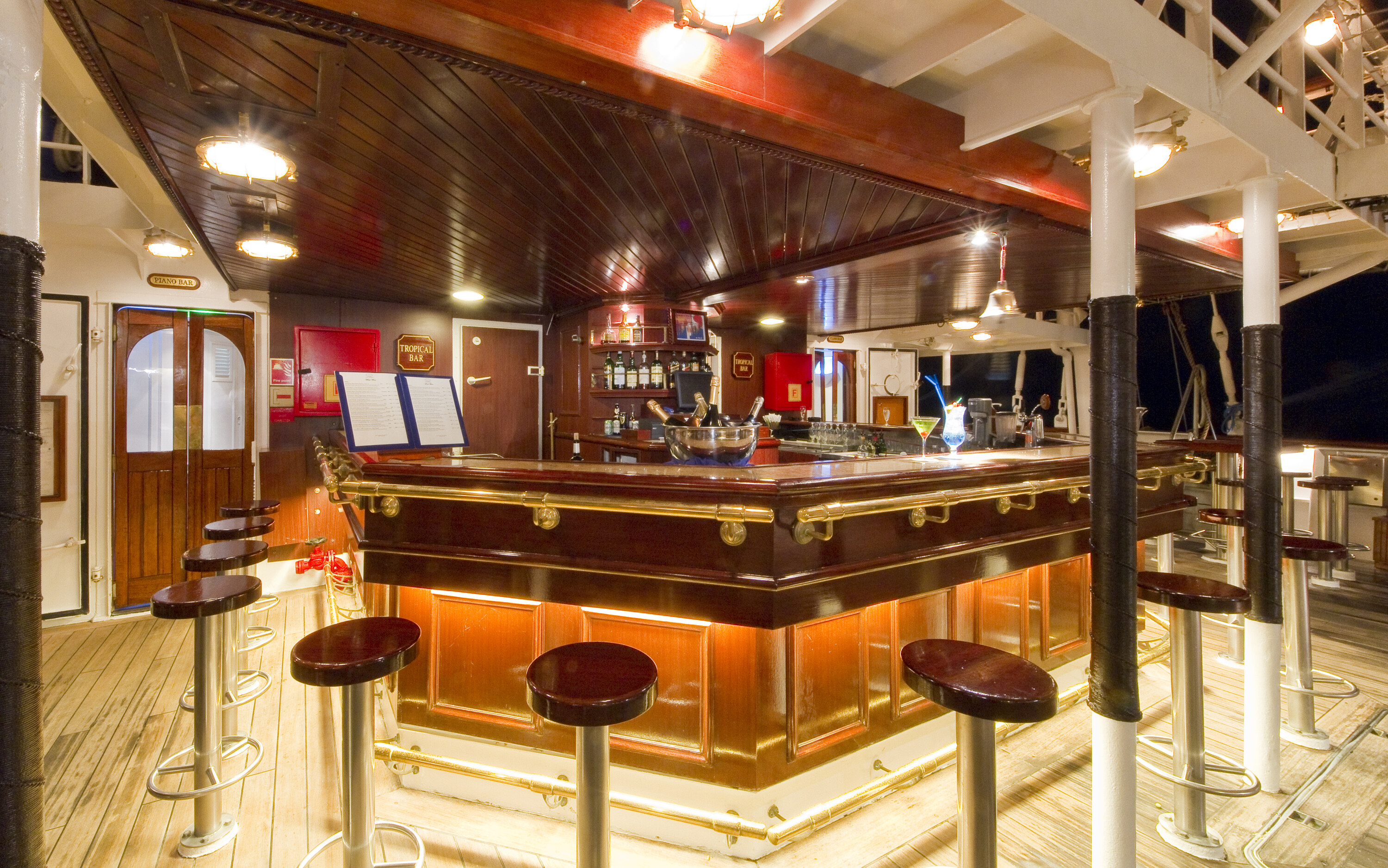 star clipper tropicalbar