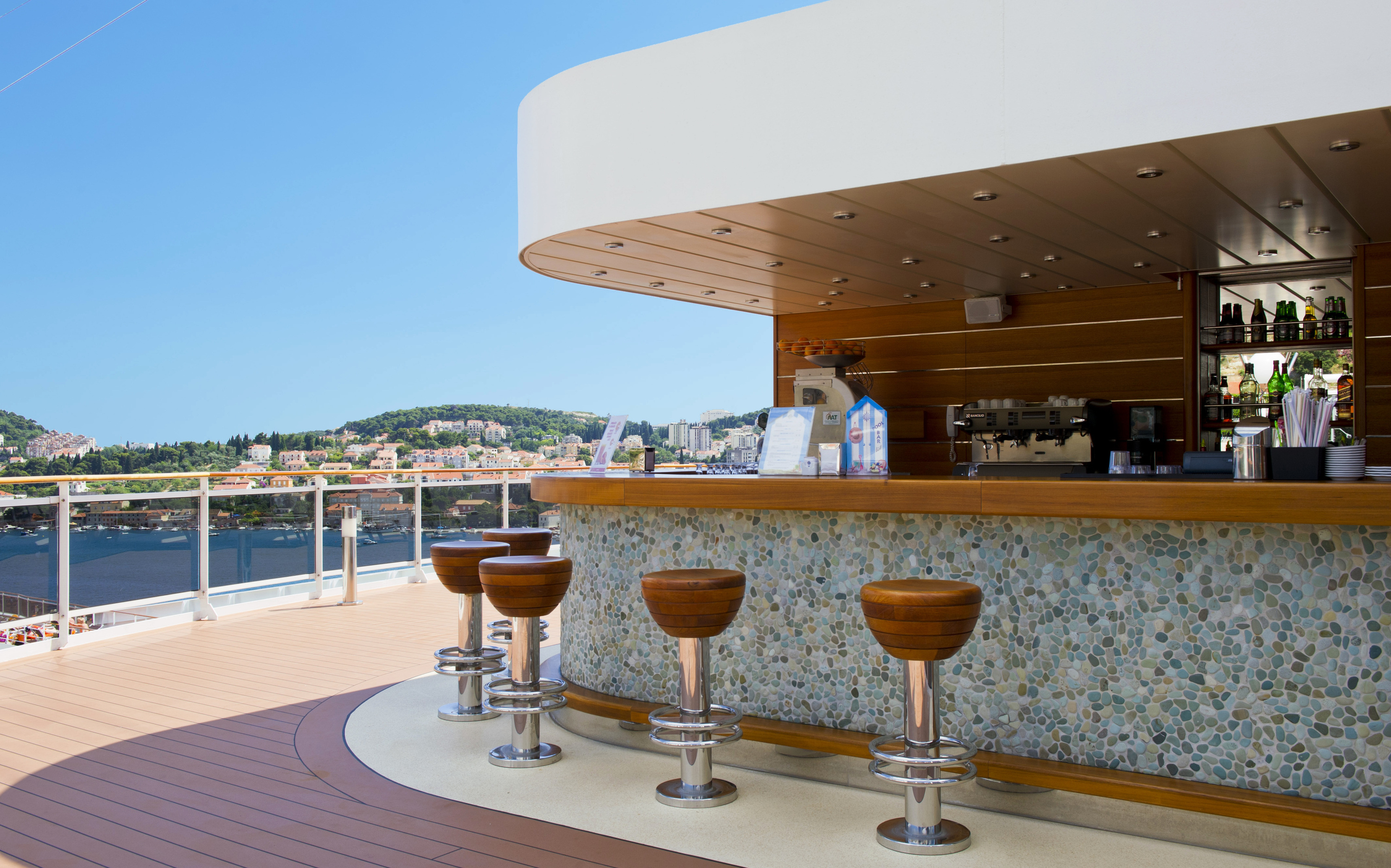 msc magnifica skib bar