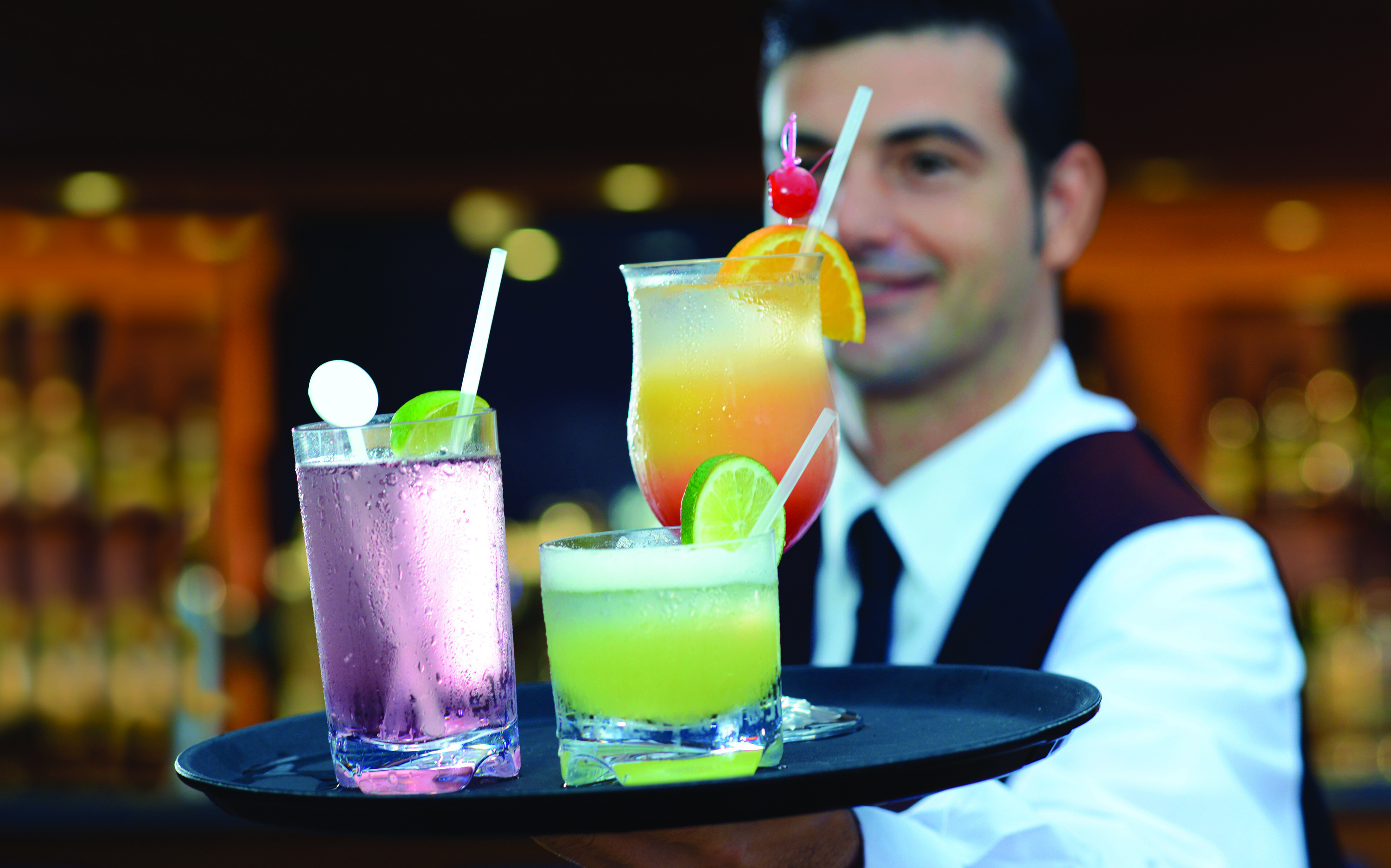 oceania vista wavesbarcocktails