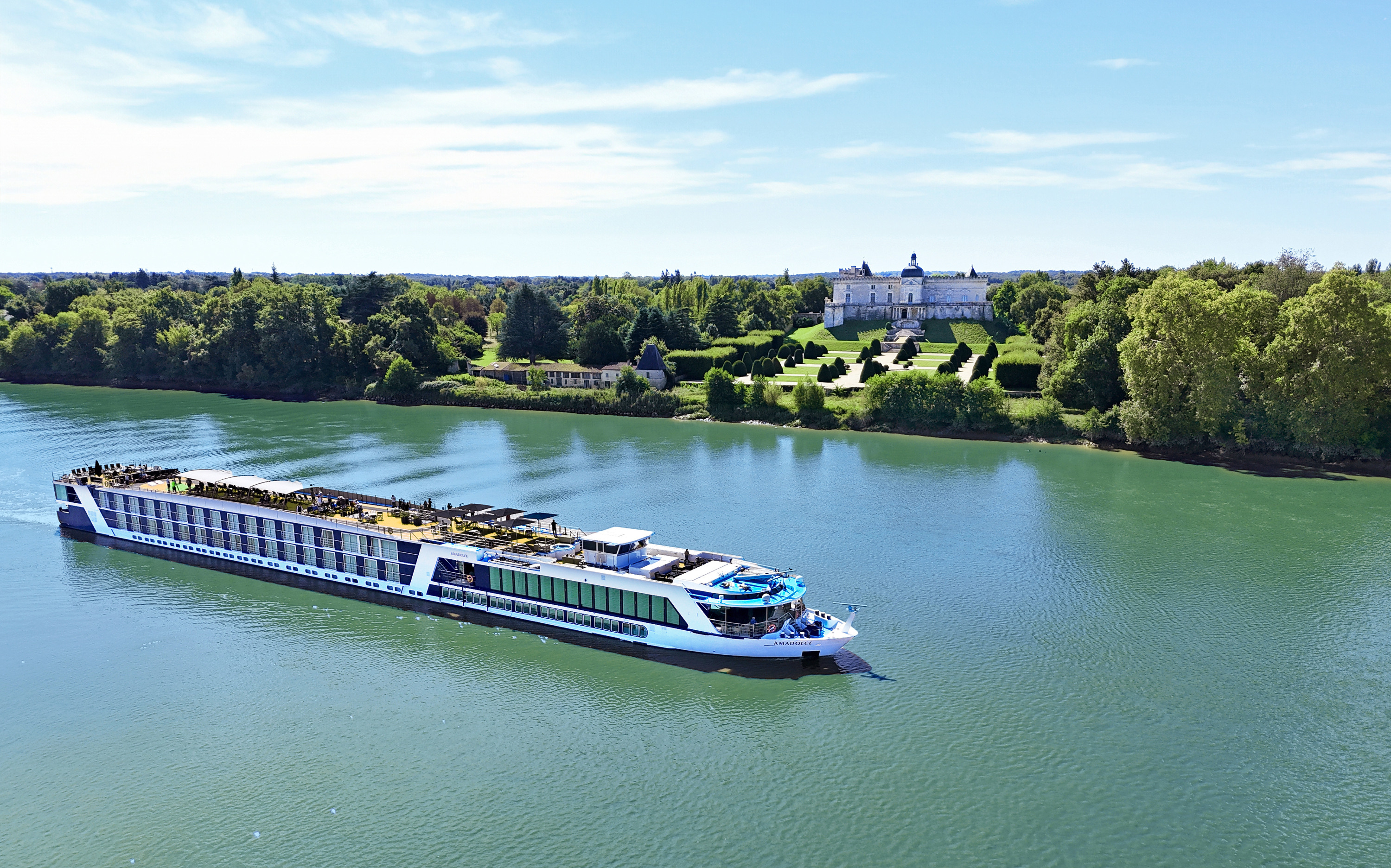 amadolce exterior libourne chateau vayres dordogne