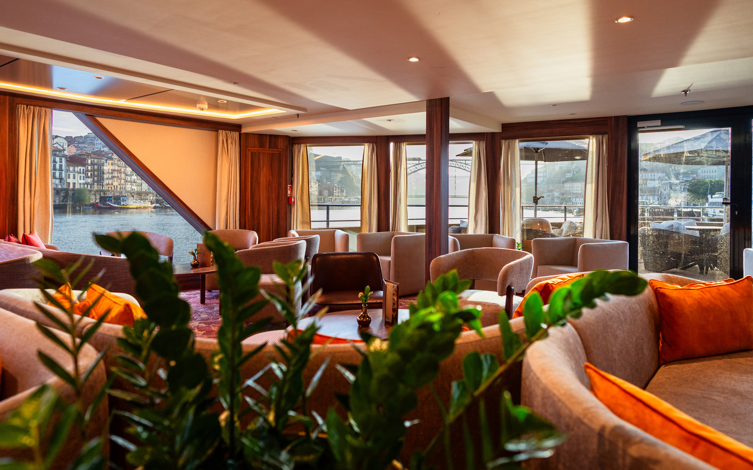 amasintra main lounge