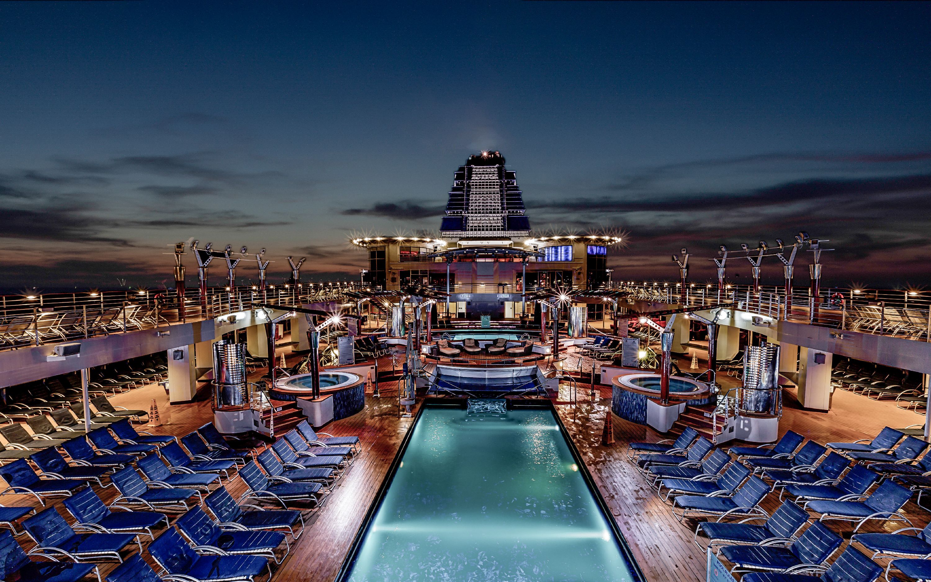 cel pool deck